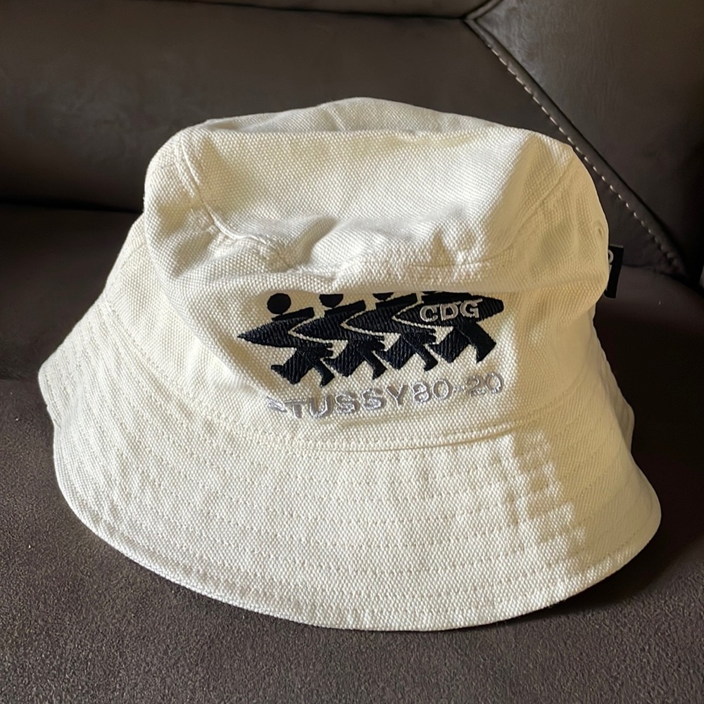 Stussy bucket hat